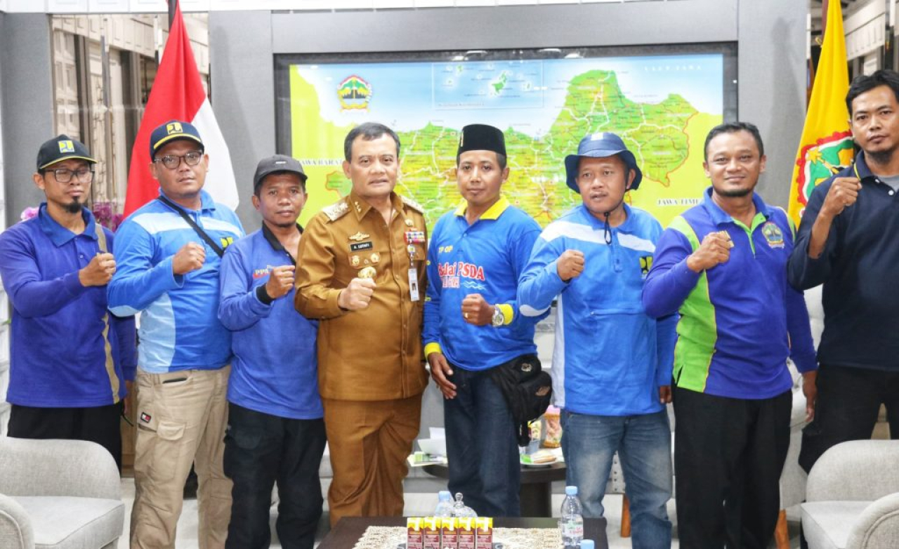 Gubernur Jawa Tengah Ahmad Luthfi saat menerima audiensi dengan Forum Komunikasi Petugas Pintu Air (FKPPA) Jawa Tengah.