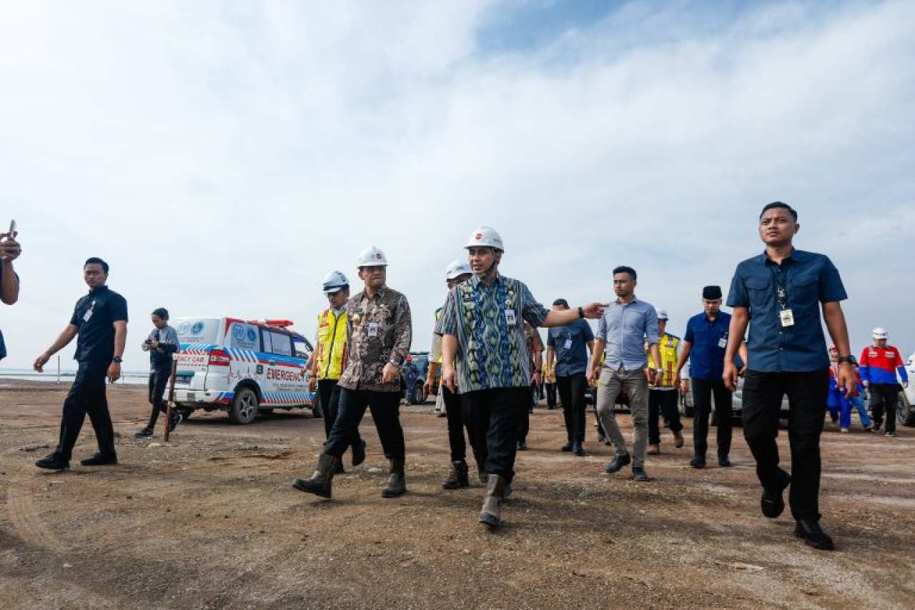 Cegah Banjir Rob, Gubernur Jateng Tinjau Pembangunan Kolam Retensi Terboyo dan Sriwulan