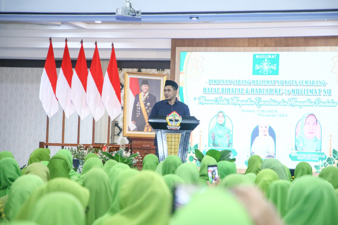 Wakil Gubernur Jawa Tengah, Taj Yasin Maimoen saat menghadiri Halal Bihalal dan Hari Lahir ke-79 Muslimat NU Kota Semarang, Sabtu (17/5/2025).