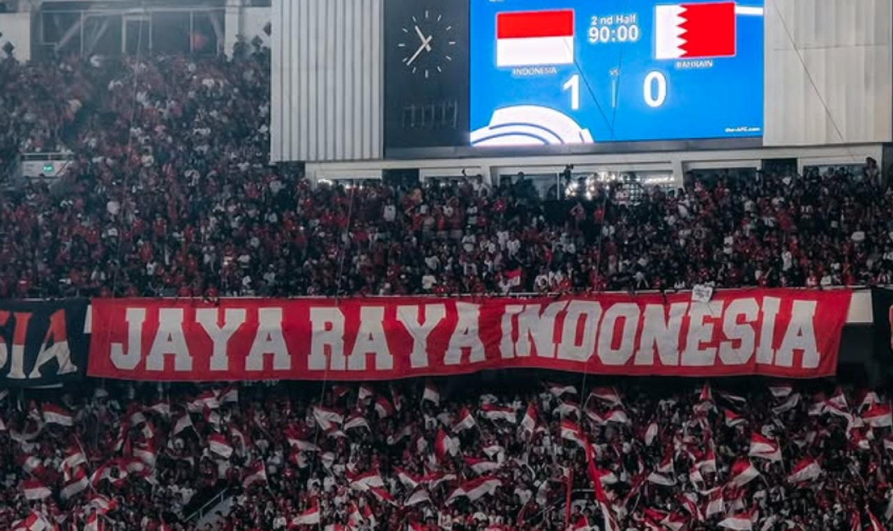 FIFA resmi menjatuhkan sanksi kepada PSSI terkait insiden dugaan perilaku diskriminatif yang dilakukan sebagian suporter dalam laga kualifikasi Piala Dunia 2026 antara Indonesia dan Bahrain di Stadion Utama Gelora Bung Karno, Jakarta, pada 25 Maret 2025.