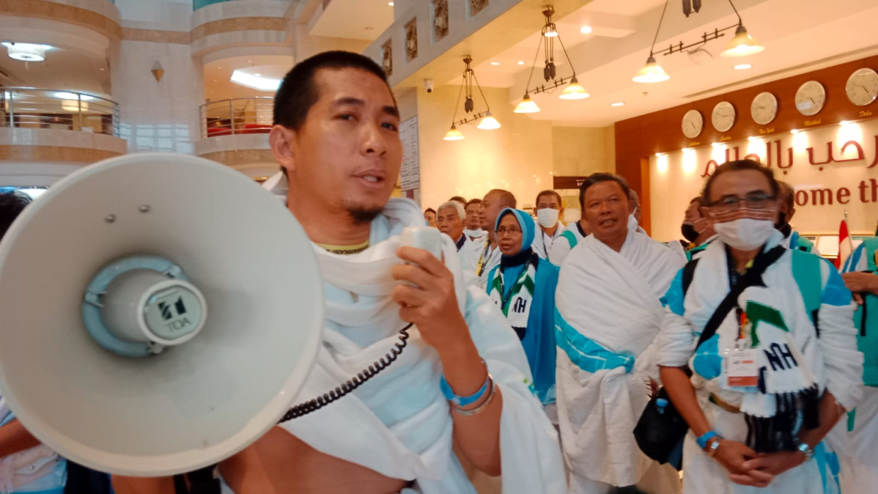 PPIH mengatur mekanisme penggabungan bagi jemaah yang terpisah, terutama pasangan suami-istri, orang tua-anak, serta jemaah lansia dan pendampingnya.