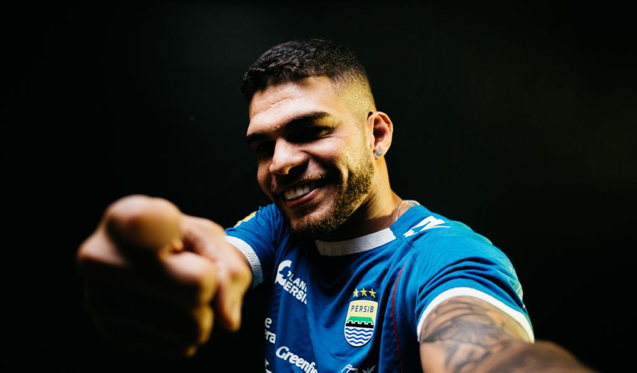 Gelandang baru PERSIB asal Brasil, Rosembergne "Berguinho" da Silva. (PERSIB.co.id/Barly Isham)