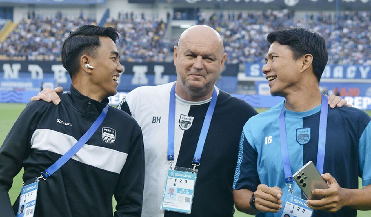 Pelatih PERSIB, Bojan Hodak berharap para pemain bisa tetap menjaga kebugaran selama masa liburan. (PERSIB.co.id/Barly Isham)
