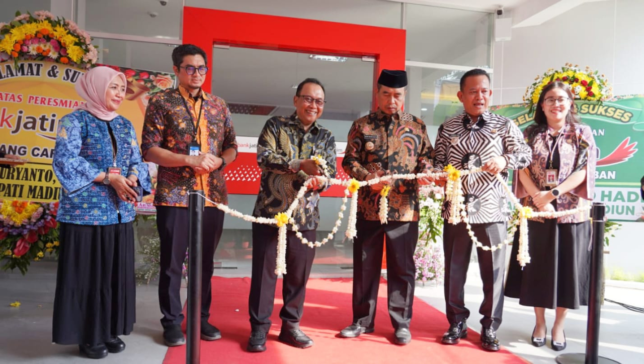 Bank Jatim) telah meresmikan kantor Bank Jatim Cabang Caruban yang beralamat di Jl. Panglima Sudirman No. 179 Caruban, Madiun