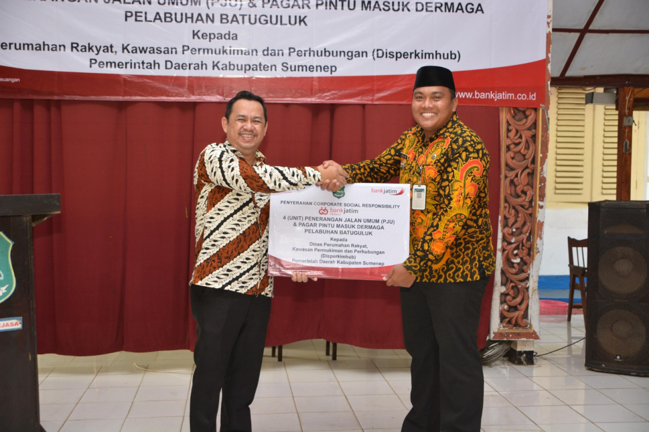 PT Bank Pembangunan Daerah Jawa Timur Tbk (Bank Jatim) secara resmi telah menyerahkan bantuan Corporate Social Responsibility (CSR) kepada Pemerintah Kabupaten Pasuruan