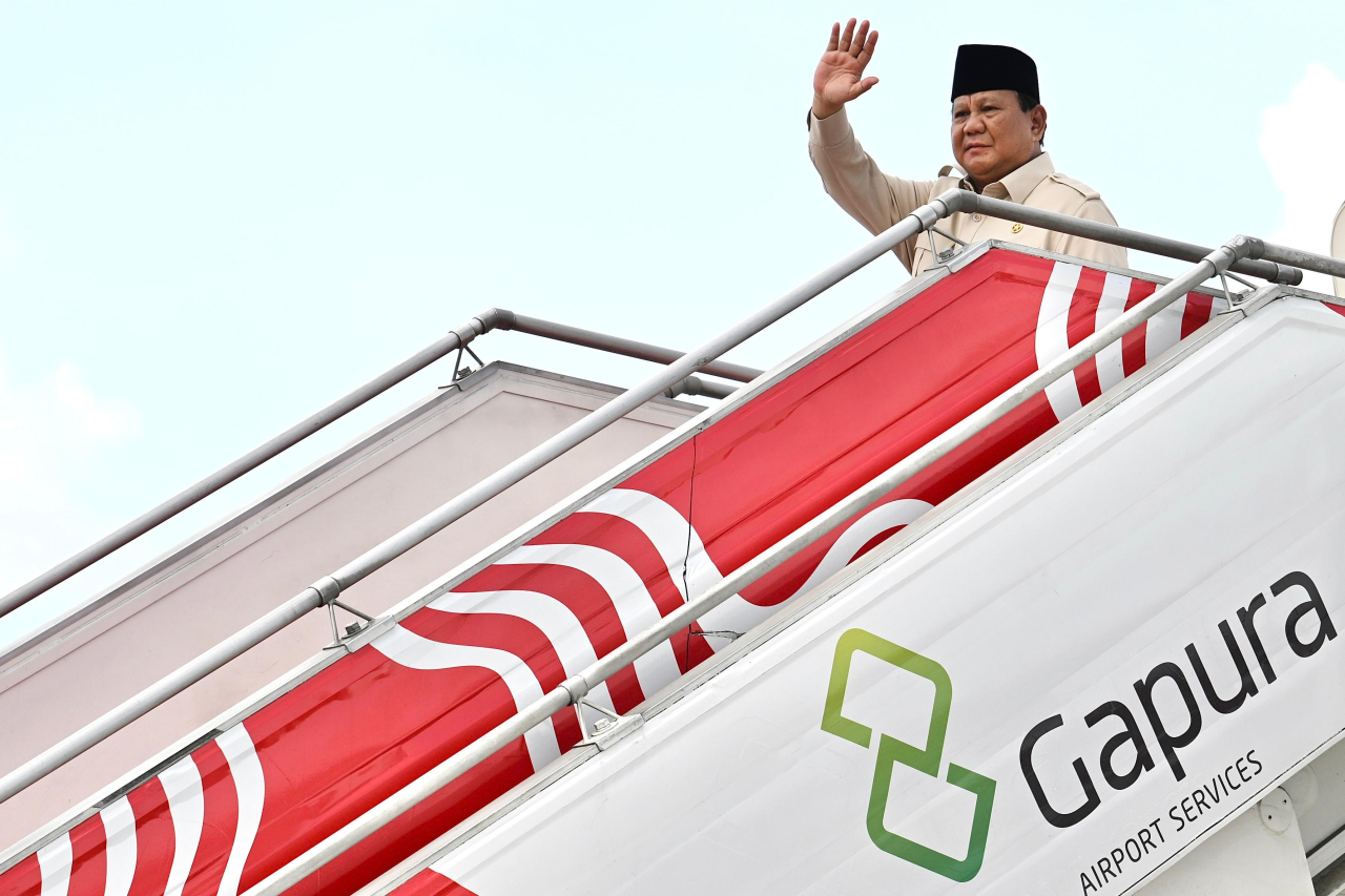 Presiden Republik Indonesia, Prabowo Subianto, mengawali lawatan luar negerinya sebagai kepala negara dengan kunjungan kenegaraan dan kerja ke Arab Saudi pada Selasa sore, 1 Juni 2025
