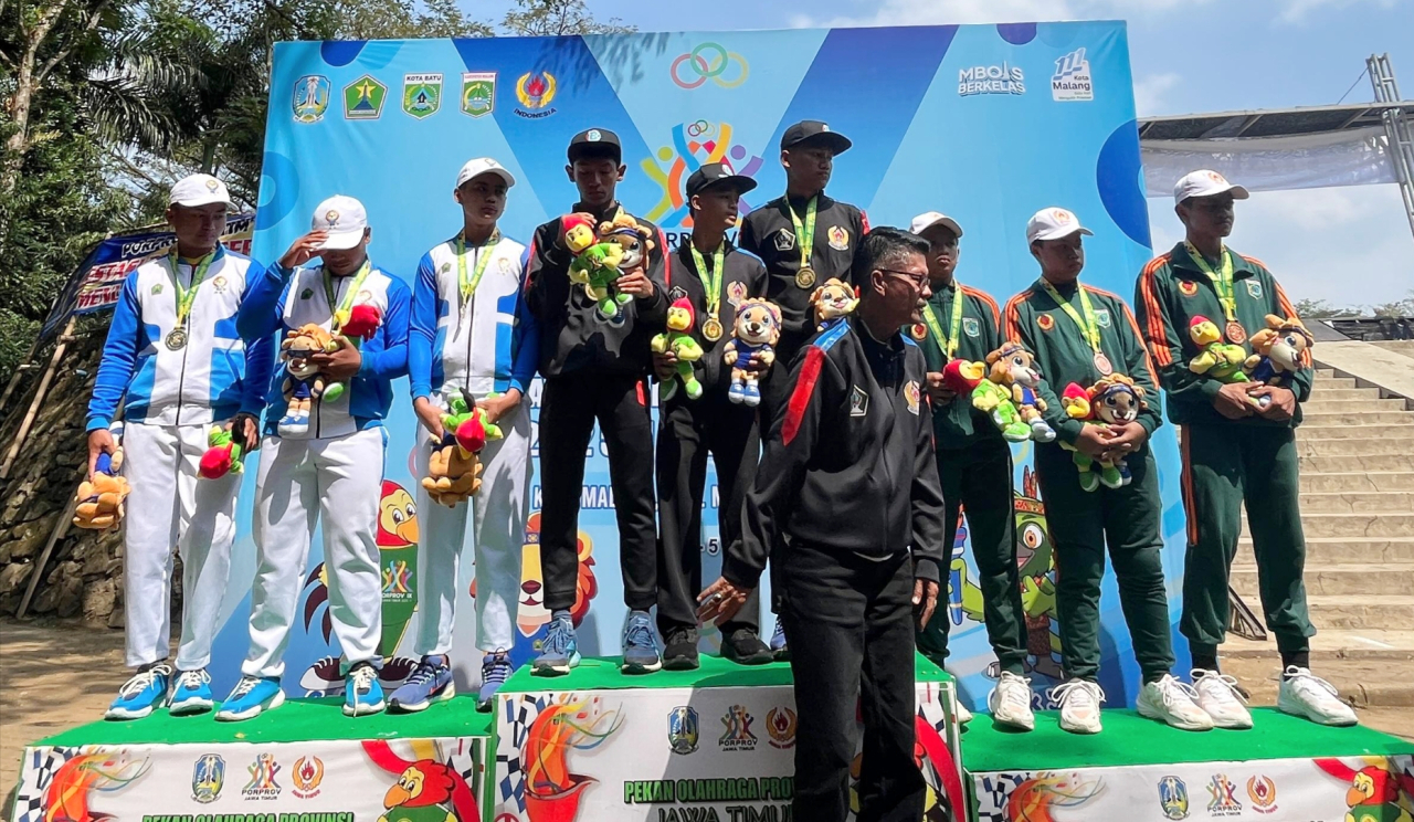 Kota Malang masih memimpin perolehan medali cabang olahraga balap sepeda dalam ajang Pekan Olahraga Provinsi (Porprov) IX Jawa Timur 2025.
