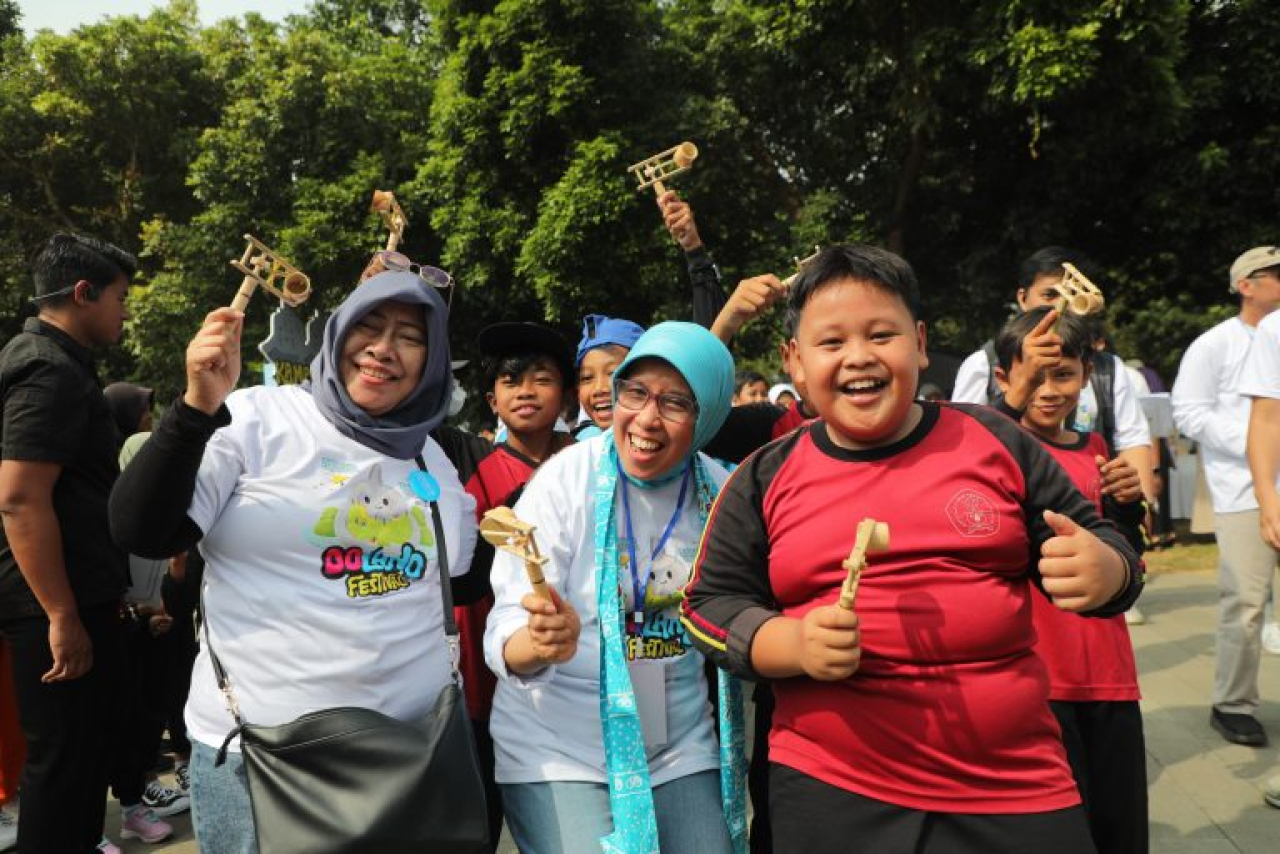 Gema Tawa Anak di Borobudur: Ketika Otok-Otok Mengalahkan Gawai