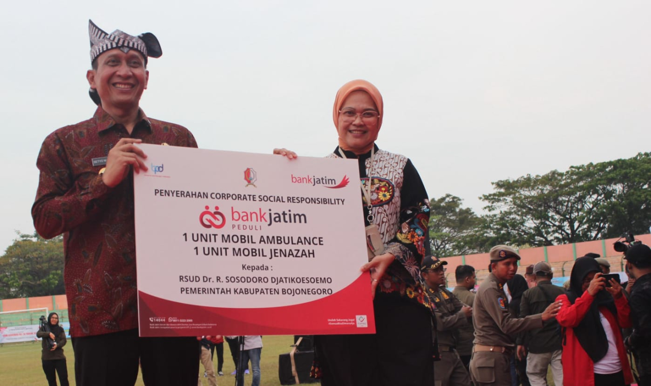 Bank Jatim secara resmi telah menyerahkan bantuan Corporate Social Responsibility (CSR) kepada Pemerintah Kabupaten Bojonegoro