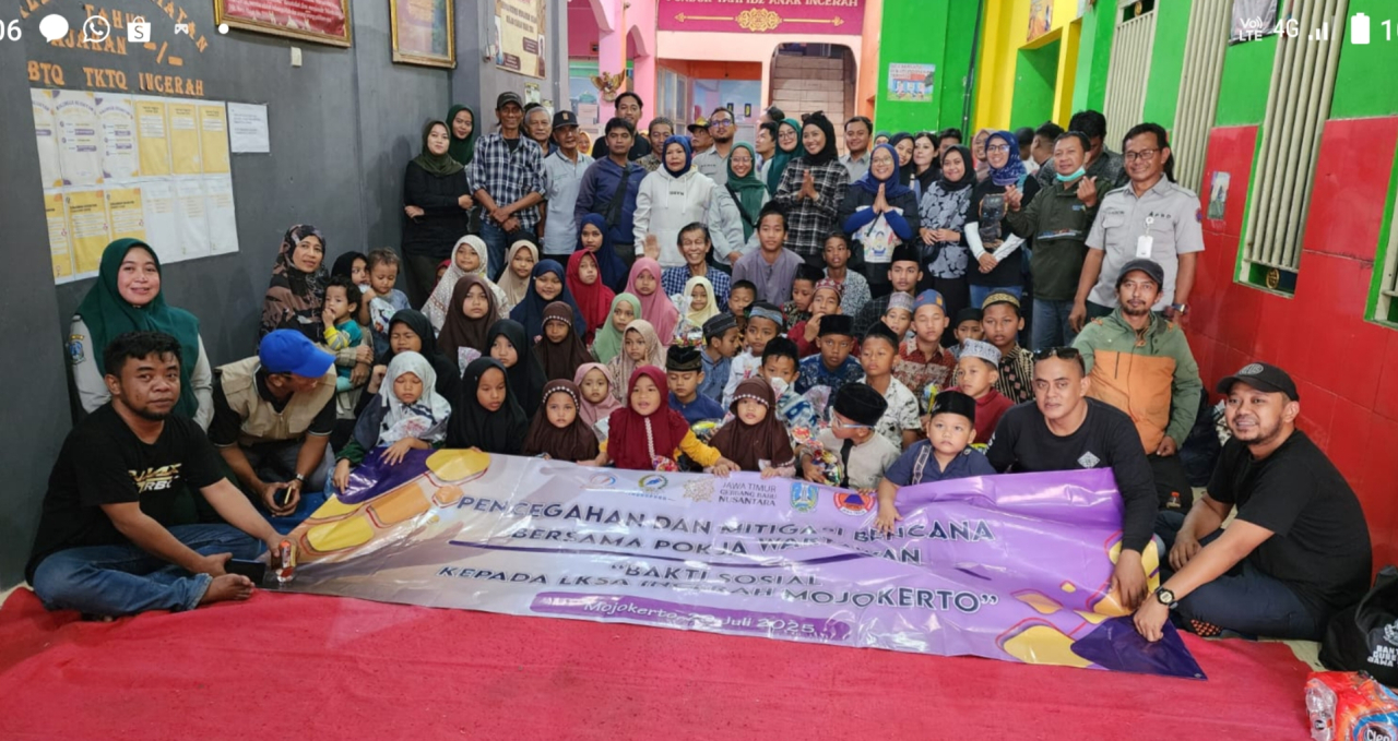 Badan Penanggulangan Bencana Daerah (BPBD) Jawa Timur bersama Kelompok Kerja Jurnalis Grahadi dan Indrapura menggelar kegiatan bakti sosial di Yayasan Panti Asuhan dan Tahfidz Incerah, Mojokerto, Selasa (29/7/2025)