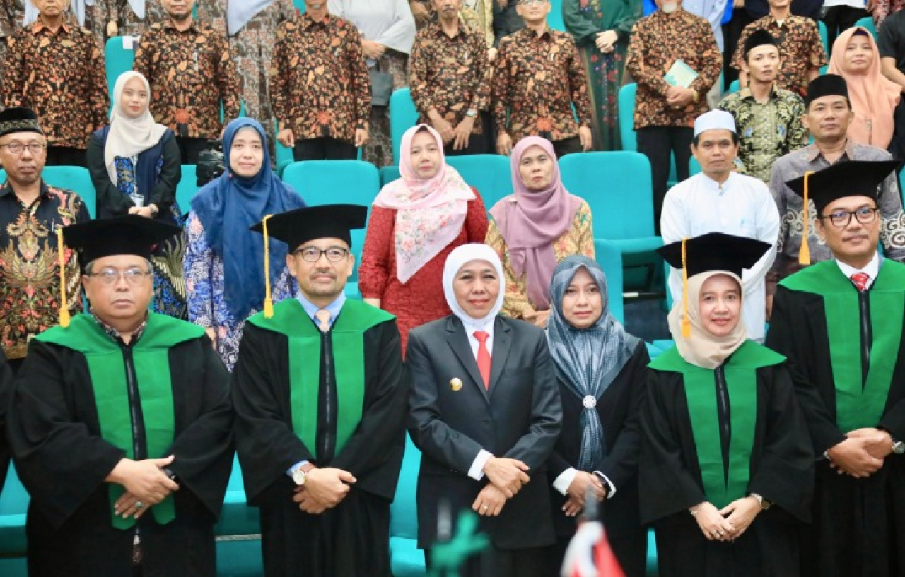 Tiga Doktor Baru Lahir dari Beasiswa LPPD Jatim, Khofifah Dorong UINSA Buka Prodi Islamic Finance