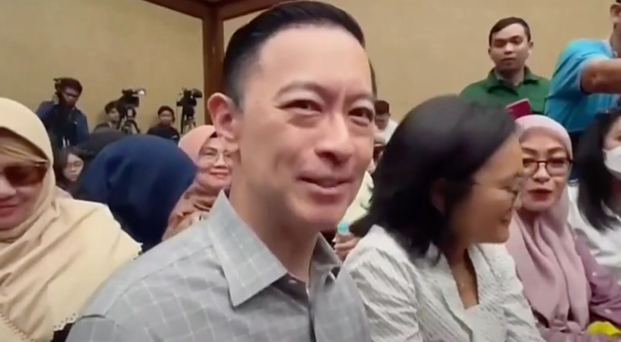Mantan Menteri Perdagangan Thomas Trikasih Lembong atau yang akrab disapa Tom Lembong dituntut hukuman penjara selama tujuh tahun oleh Jaksa Penuntut Umum Kejaksaan Agung