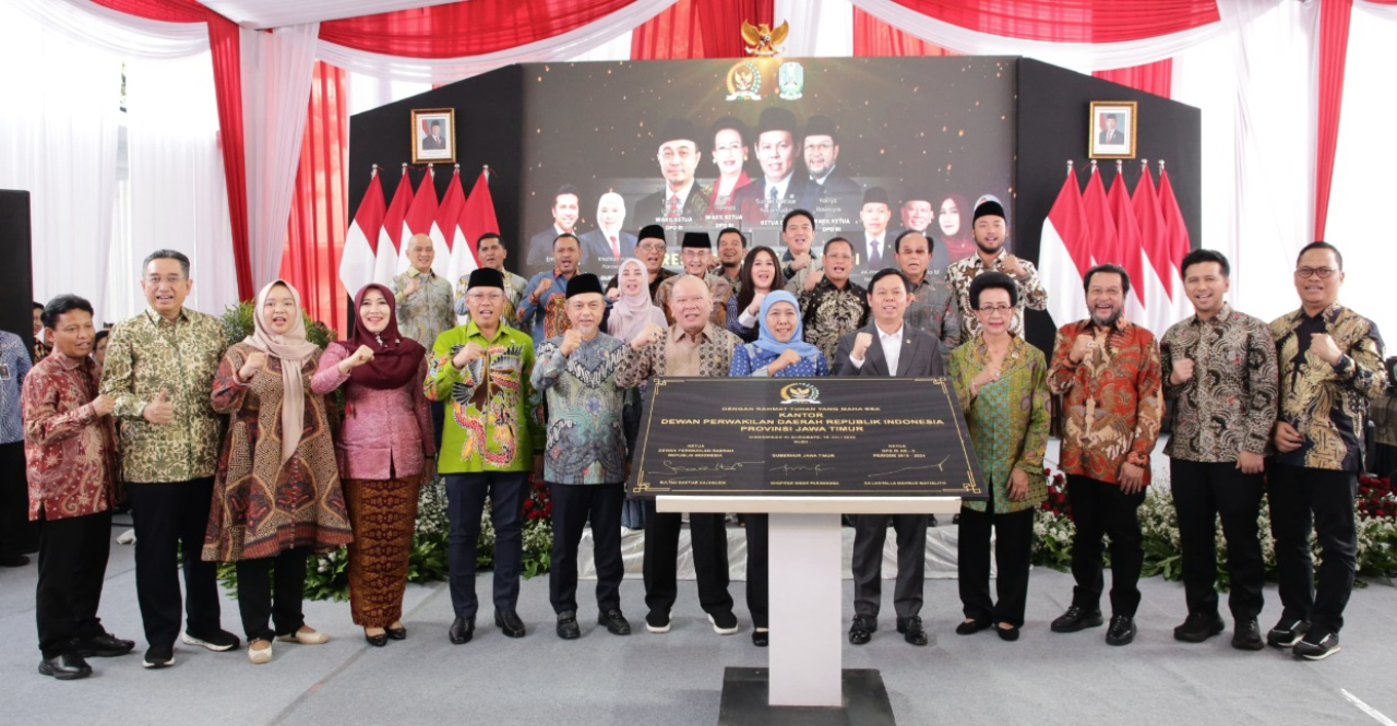 Ketua Dewan Perwakilan Daerah Republik Indonesia (DPD RI), Sultan B. Najamudin, meresmikan Kantor Perwakilan DPD RI Provinsi Jawa Timur. Jumat (18 Juli 2025)