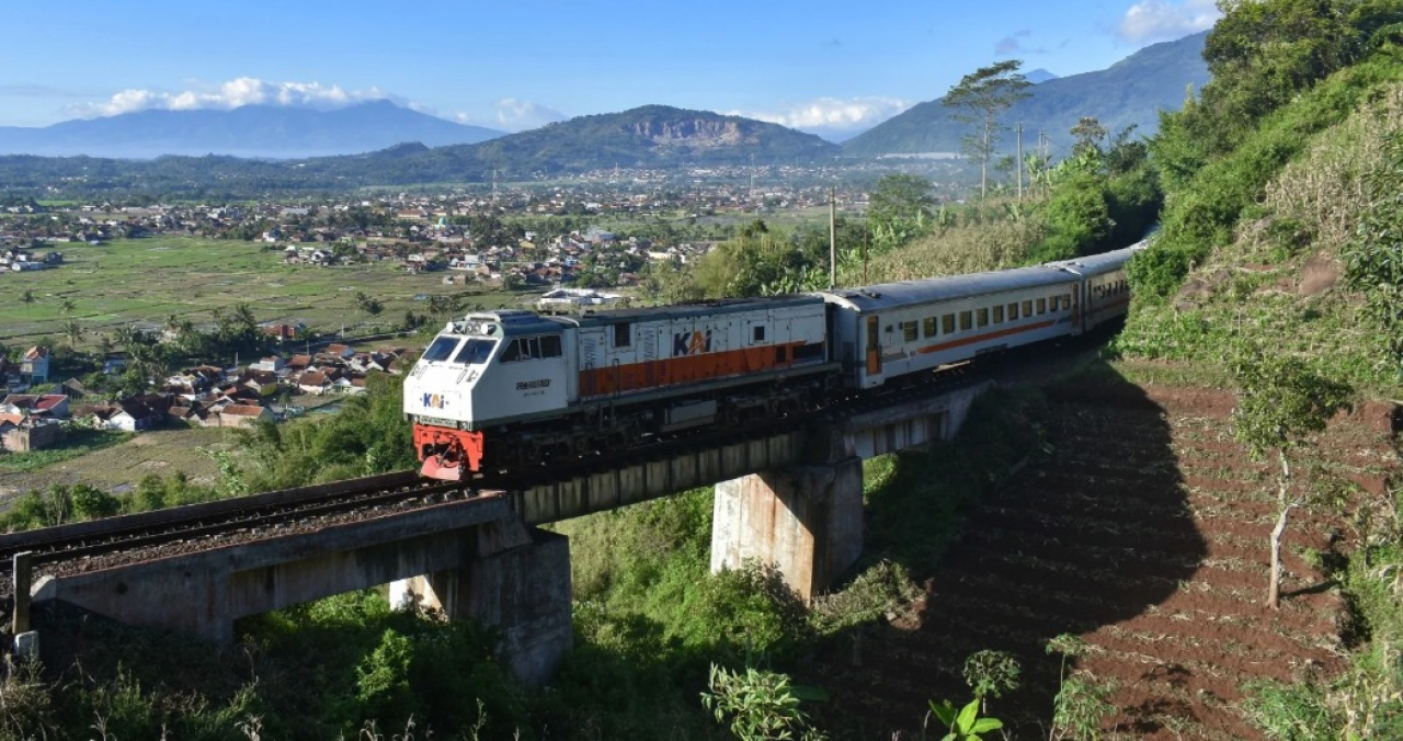 PT Kereta Api Indonesia (KAI) mencatat lonjakan kinerja operasional dalam lima tahun terakhir.