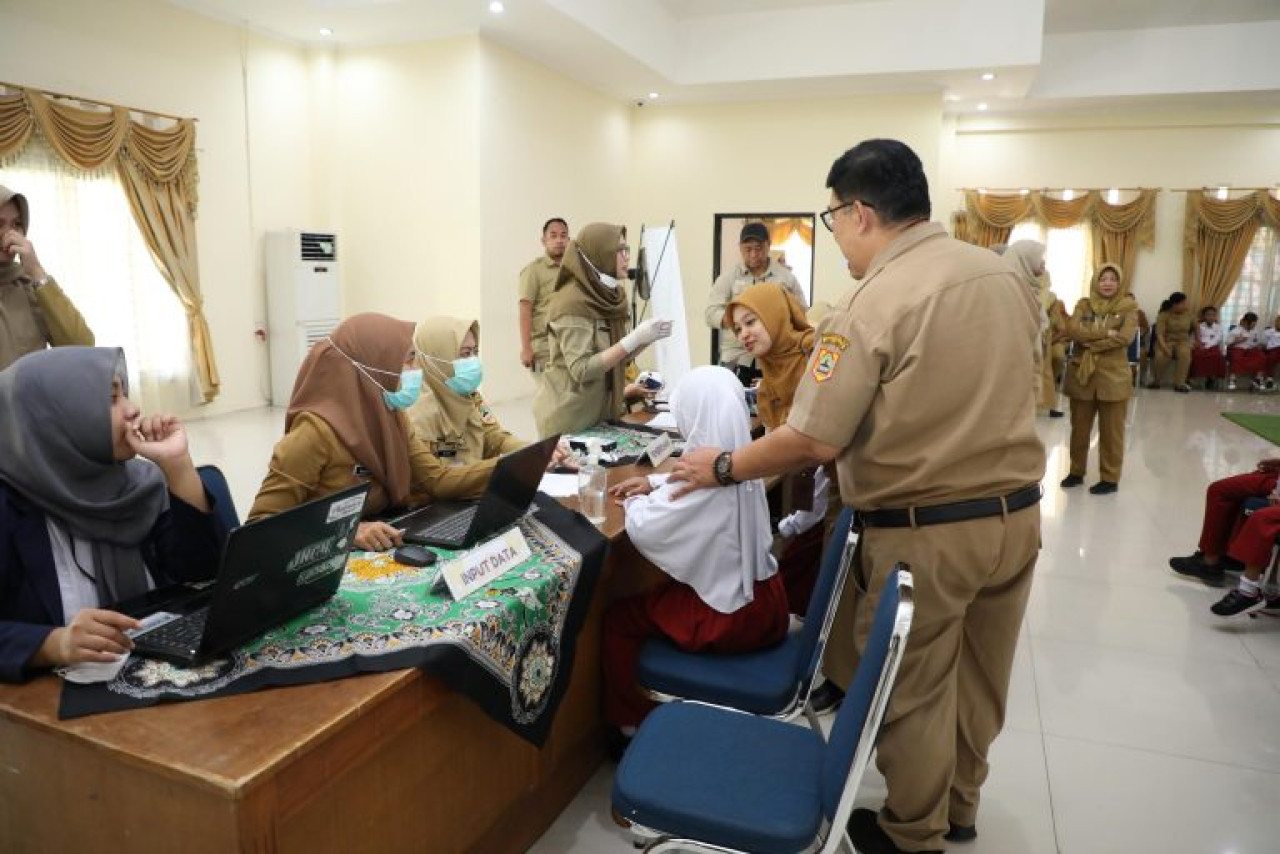 anak anak mengikuti program Cek Kesehatan Gratis (CKG) yang serentak digelar di seluruh Indonesia, Senin (4/8/2025)