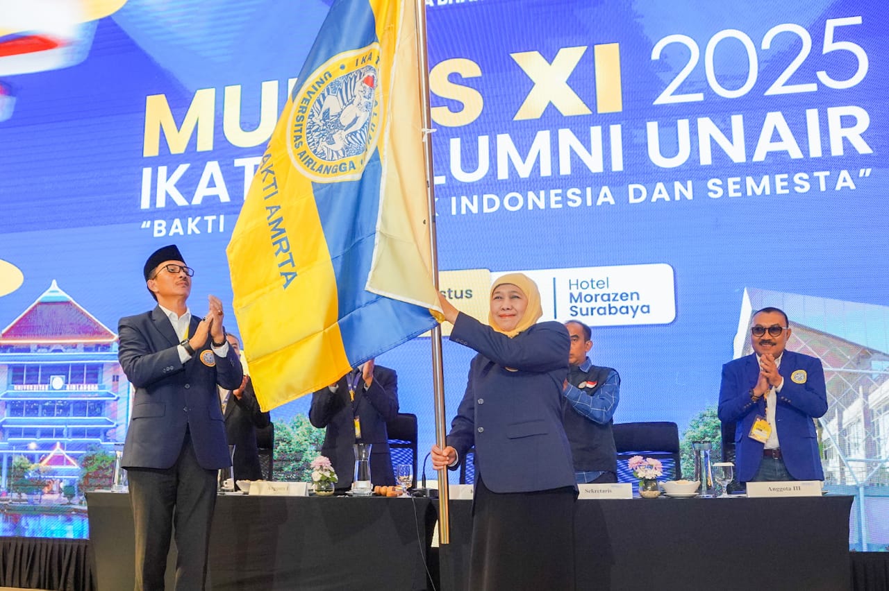 Munas XI IKA Unair yang berlangsung sukses di Surabaya, 2 Agustus ini secara aklamasi dan musyawarah mufakat telah memutuskan Dr. (H.C.) Khofifah Indar Parawansa untuk kembali memimpin IKA UNAIR