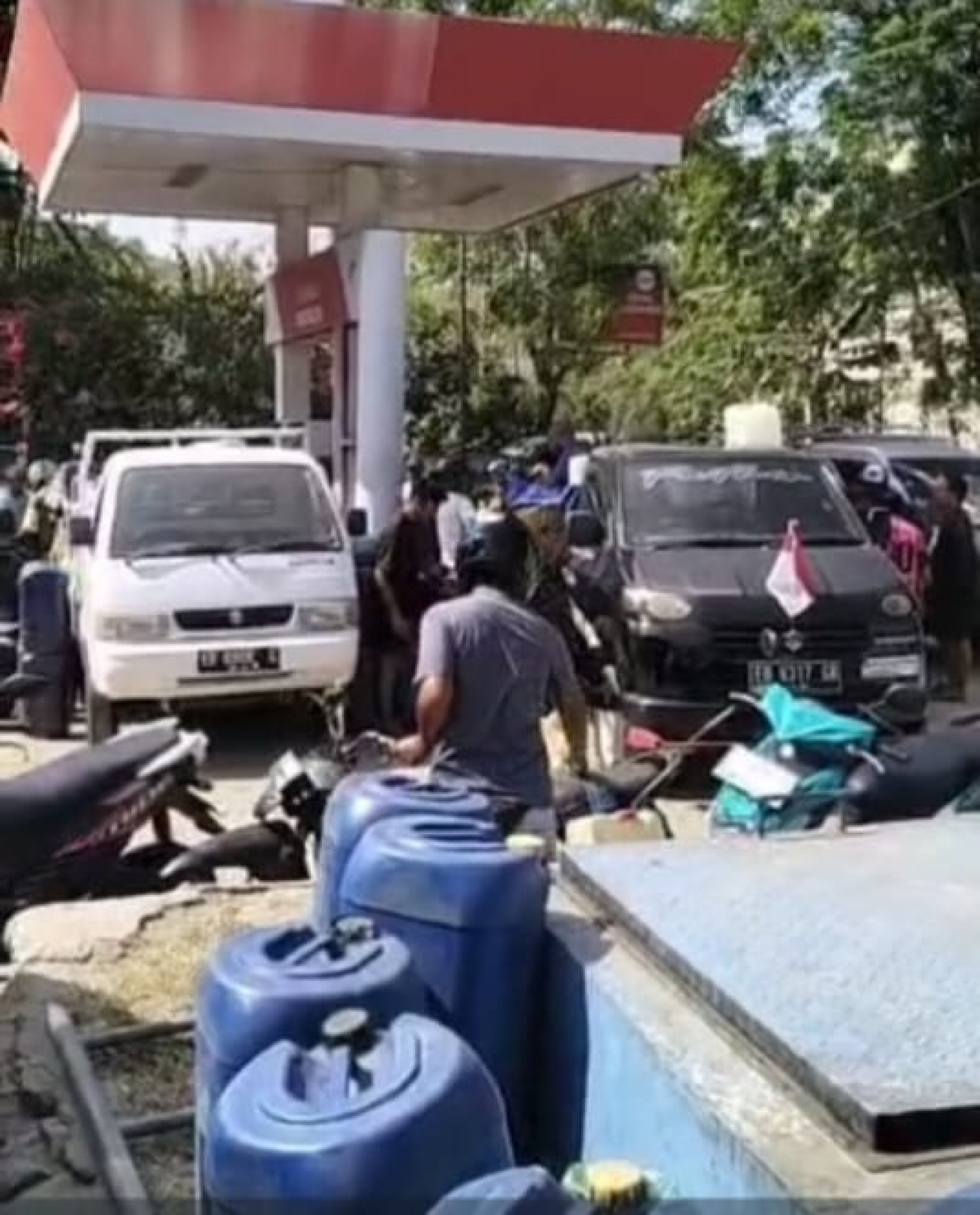 Kelangkaan BBM ini membuat citra pariwisata Manggarai Barat rusak di mata dunia