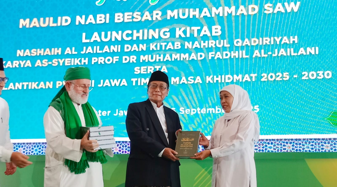 peringatan Maulid Nabi Muhammad SAW 1447 Hijriyah, peluncuran dua kitab karya ulama internasional, As-Syeikh Prof. Dr. Muhammad Fadhil Al Jailani dan pelantikan PW DMI Jawa Timur