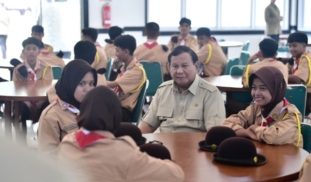 Presiden Prabowo Subianto meninjau Sekolah Rakyat Menengah Atas (SRMA) Margaguna di Jakarta Selatan, pada Kamis, 11 September 2025. Foto: BPMI Setpres