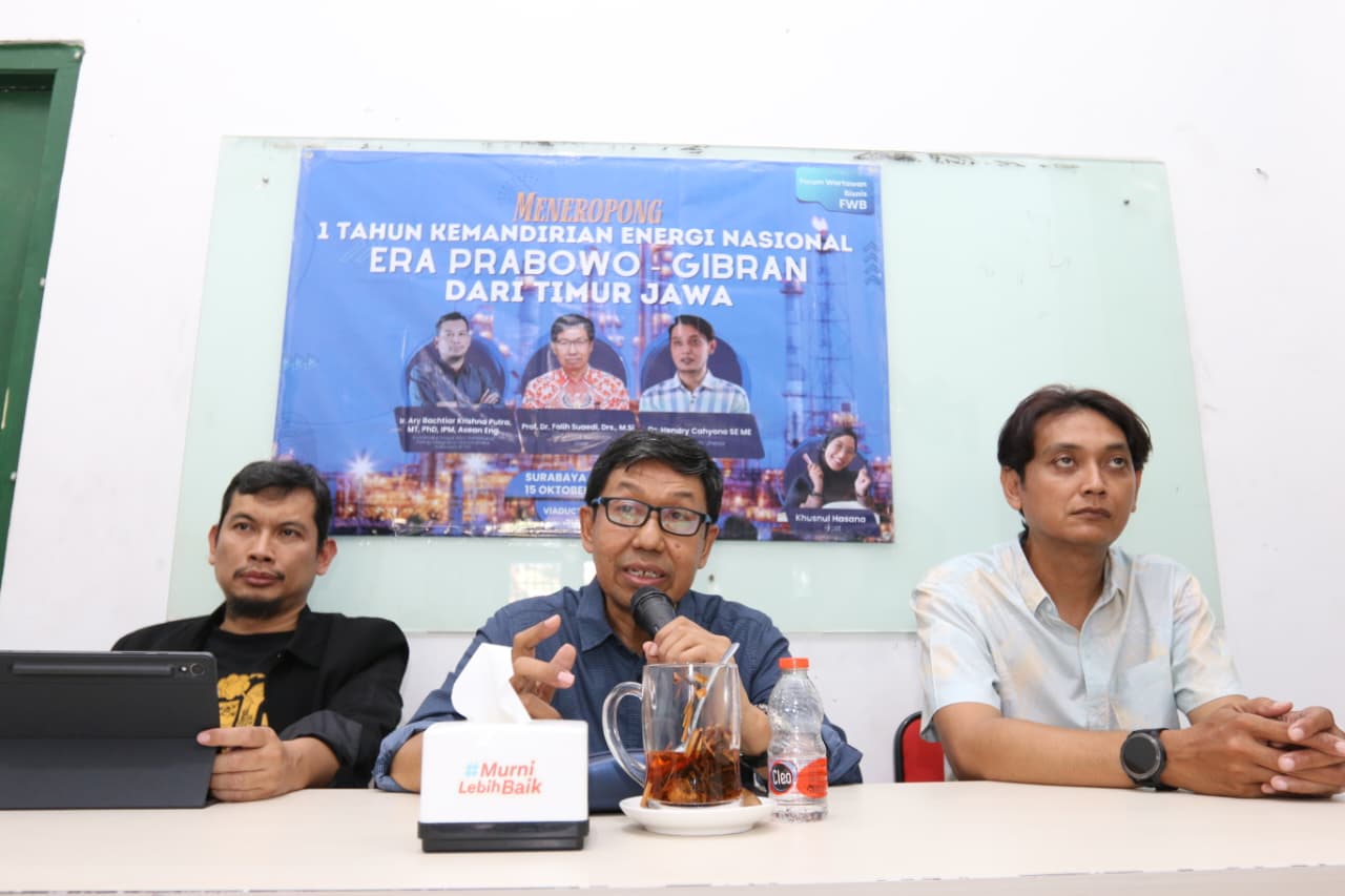 diskusi “Meneropong Satu Tahun Kemandirian Energi Nasional Era Prabowo-Gibran dari Timur Jawa” di Surabaya, Rabu (15/10).