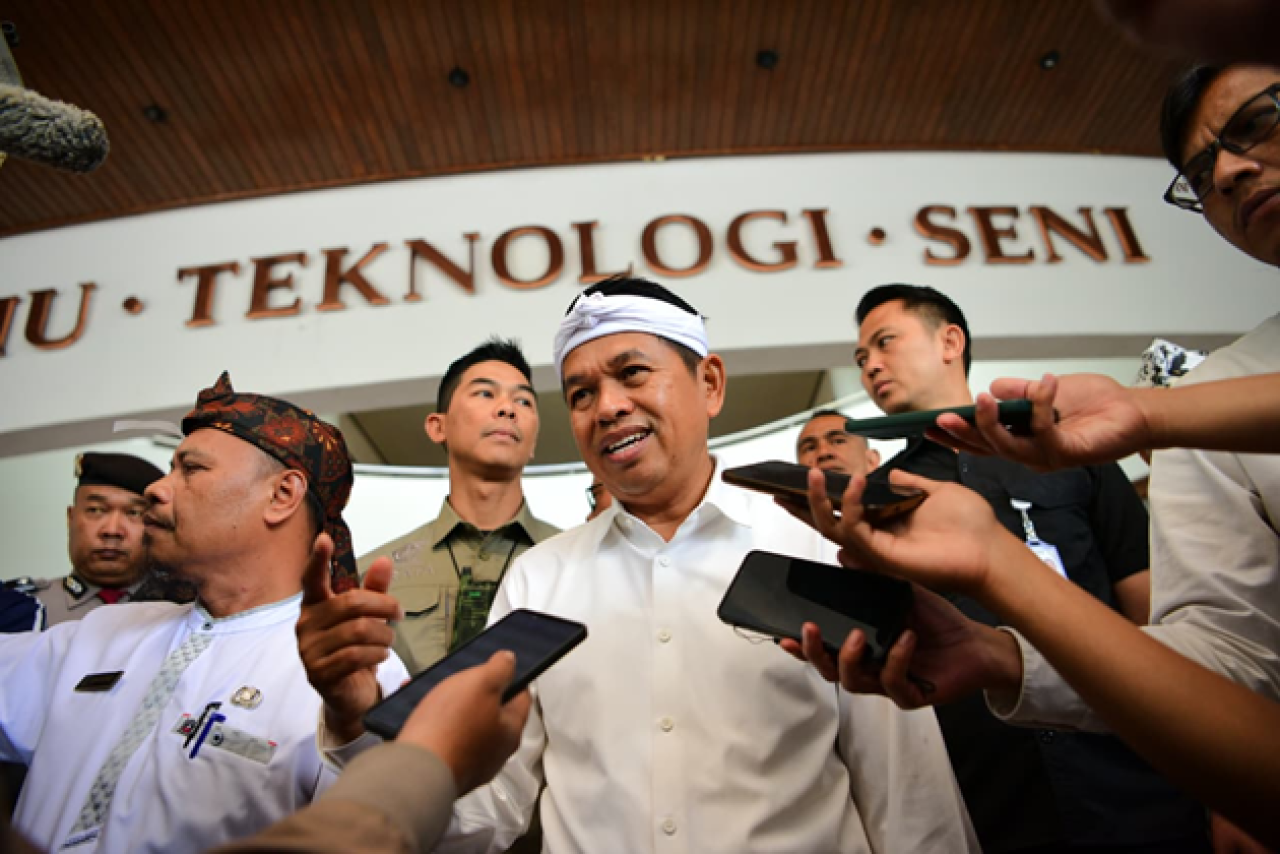 Gubernur Jawa Barat Dedi Mulyadi