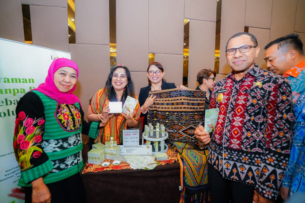 Gubernur Khofifah Indar Parawansa memimpin langsung Misi Dagang dan Investasi antara Pemprov Jatim dan Pemprov Nusa Tenggara Timur (NTT) di Hotel Aston Kupang, Kamis (6/11