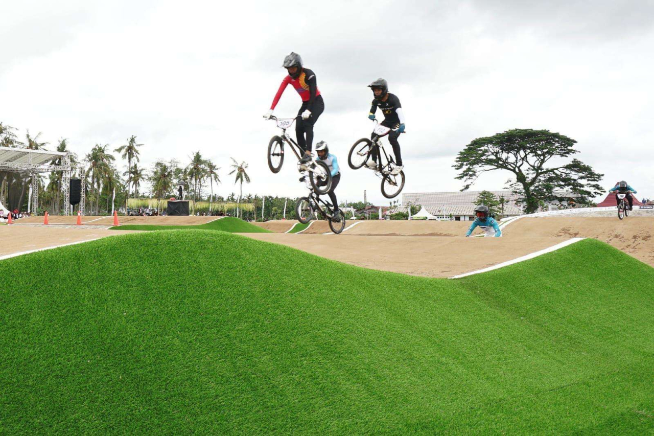 Banyuwangi BMX Supercross 2025 yang resmi dimulai hari ini, Sabtu, (15/11/2025)
