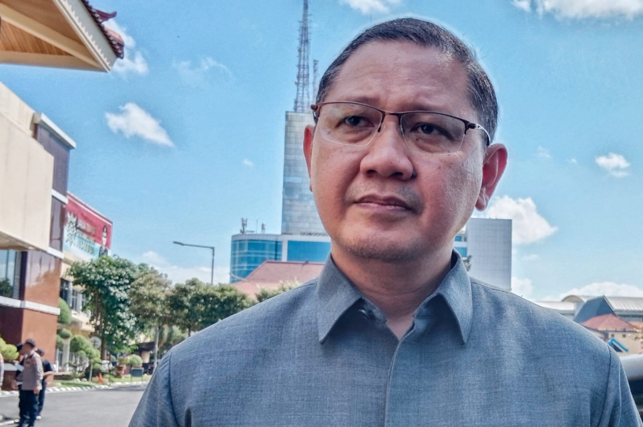 Kepala Dinas Pendidikan Jawa Timur, Aries Agung Paewai