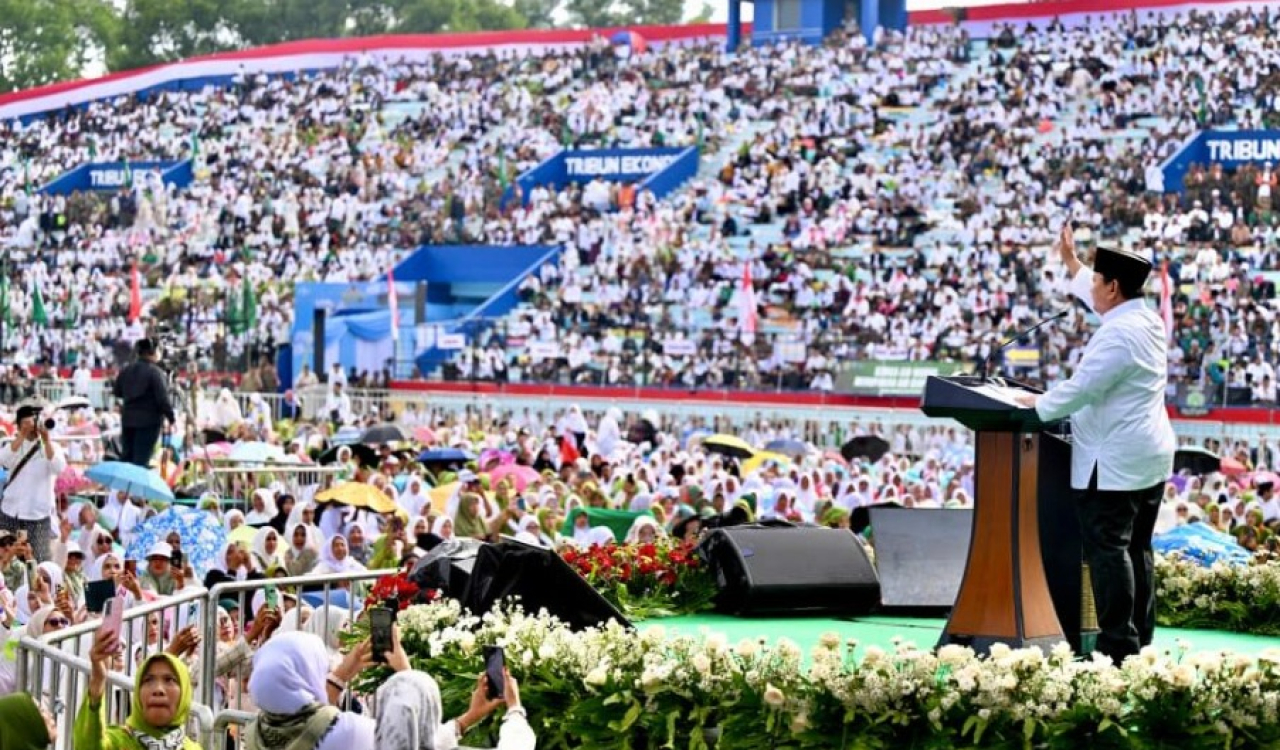 Presiden Prabowo Subianto menyampaikan sambutan pada Mujahadah Kubro Satu Abad NU, pada Minggu, 8 Februari 2026, yang digelar di Stadion Gajayana, Kota Malang, Provinsi Jawa Timur. Foto: BPMI Setpres/Cahyo