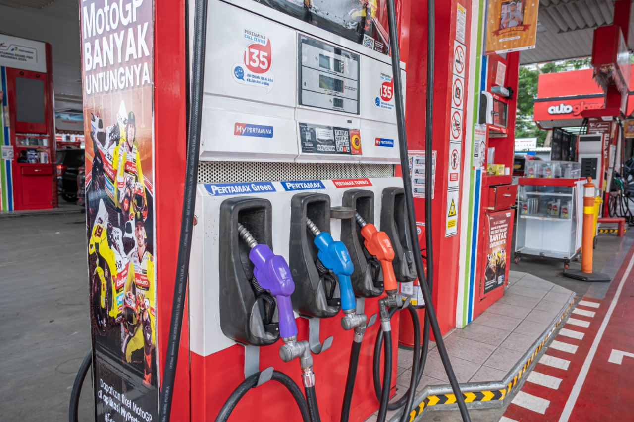 Harga BBM Kompak Turun Awal Februari, Pertamina hingga SPBU Swasta Redakan Beban Konsumen