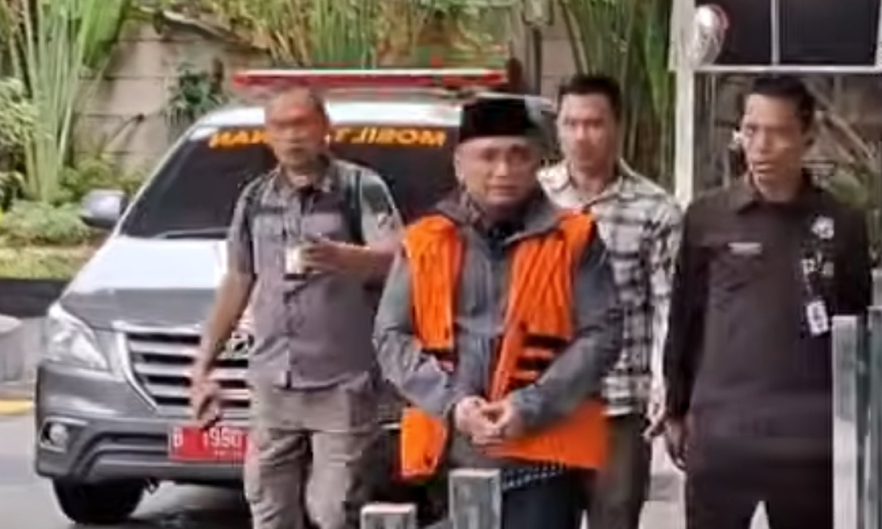 Mantan Menteri Agama Yaqut Cholil Qoumas atau Gus Yaqut tiba di Gedung KPK, Selasa (24/3/2026