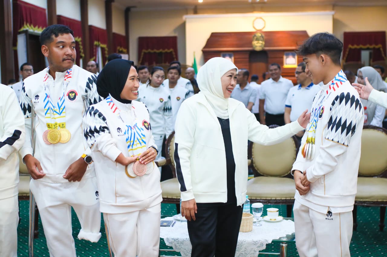 Pemprov Jatim Kucurkan Rp1,8 Miliar Bonus Atlet ASEAN Para Games 2025, Khofifah: Bukti Kesetaraan Prestasi