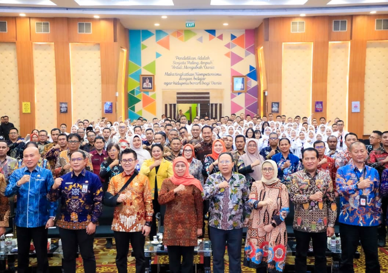 Khofifah Dorong ASN Jatim Jadi Pemimpin Adaptif dan Inovatif