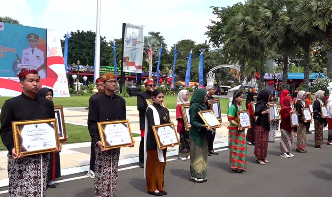 Momentum Hardiknas menjadi kesempatan untuk memperkuat komitmen dalam membangun sistem pendidikan yang tidak hanya cerdas secara intelektual, tetapi juga kuat secara moral.