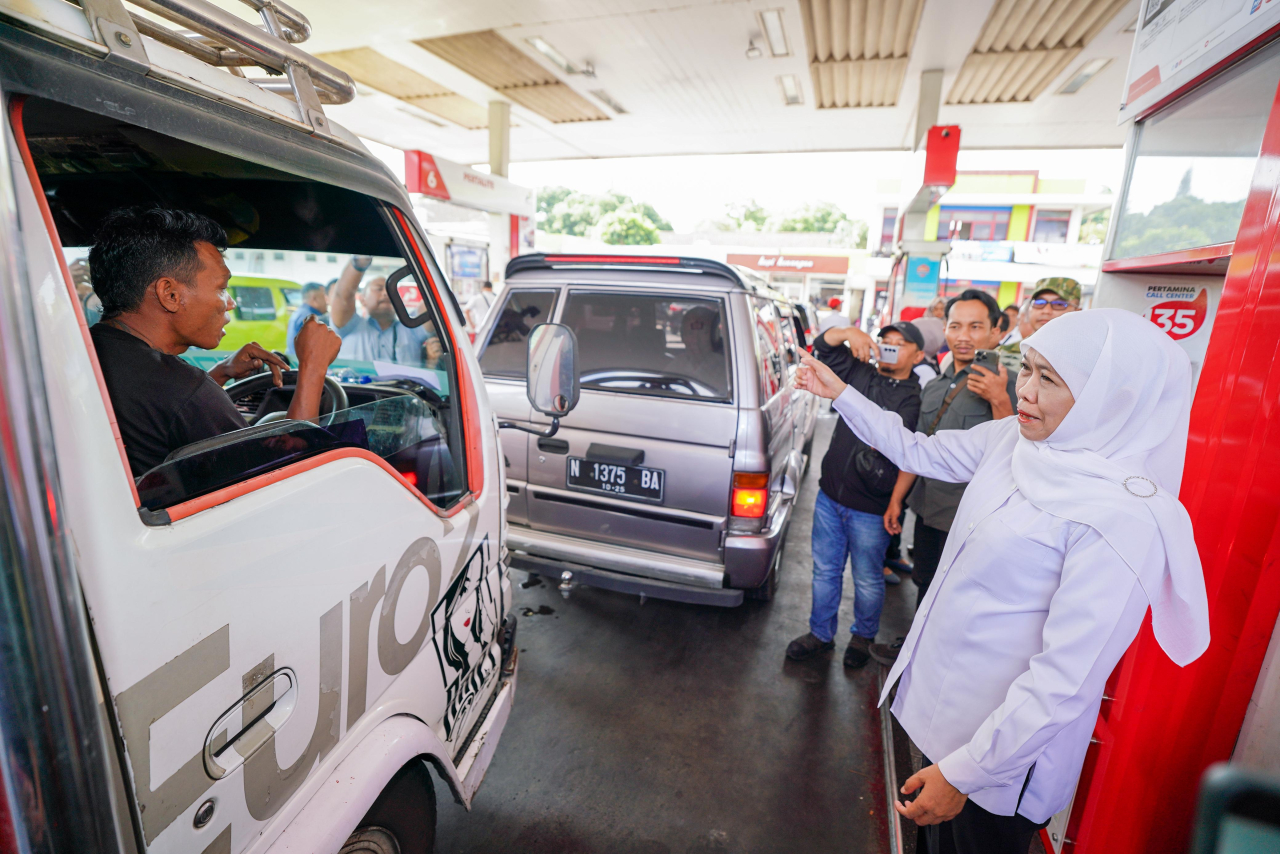 Khofifah Pastikan Pasokan Biosolar di Malang Aman, Pertamina Tambah Distribusi BBM