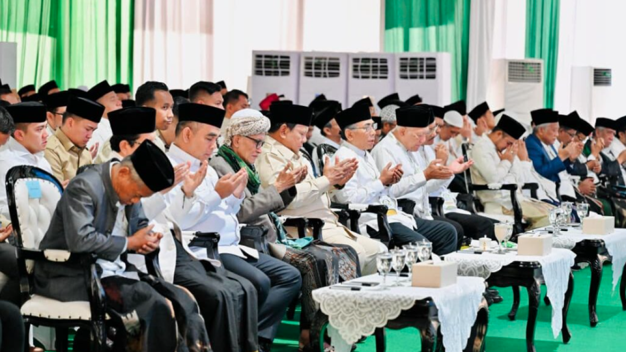 Presiden Prabowo Subianto menghadiri Penutupan Musyawarah Nasional (Munas) Alim Ulama dan Konferensi Besar (Konbes) Nahdlatul Ulama (NU) 2026 yang diselenggarakan di Institut Agama Islam (IAI) Syaichona Mohammad Cholil, Kabupaten Bangkalan, Jawa Timur, pa
