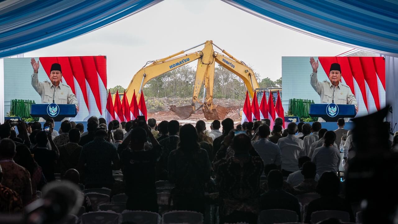 Presiden Prabowo Subianto secara resmi memulai groundbreaking Proyek Strategis Nasional (PSN) Liquefied Natural Gas (LNG) Abadi Masela pada Kamis, 16 Juli 2026. Foto: BPMI Setpres