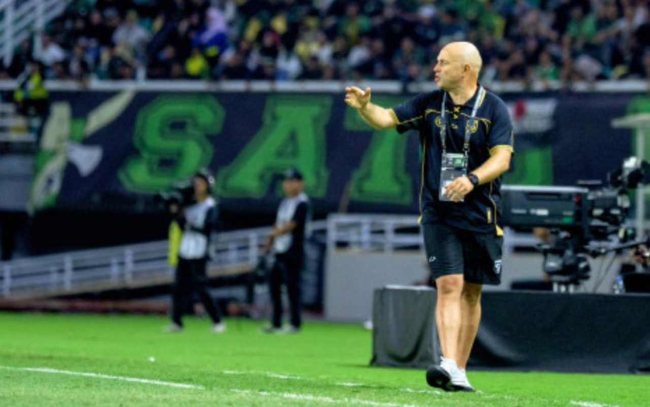 pelatih Bernardo Tavares