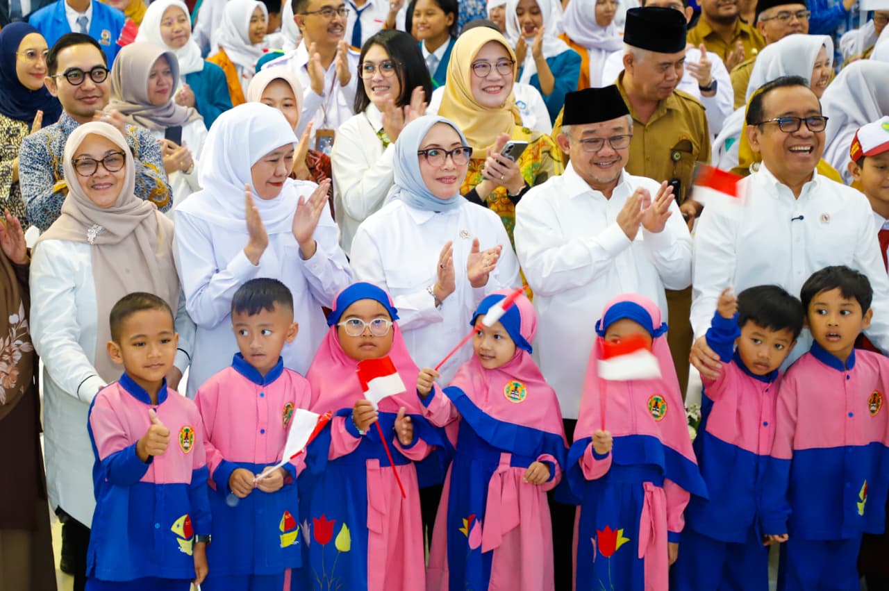 Khofifah Luncurkan Gernas RANA, Perkuat Sekolah Aman Bebas Kekerasan