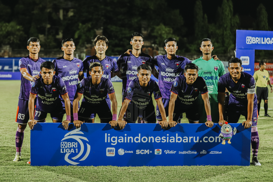 Persita mempersiapkan diri untuk melawan tim tamu Persebaya Surabaya pada Minggu, 6 Maret 2022