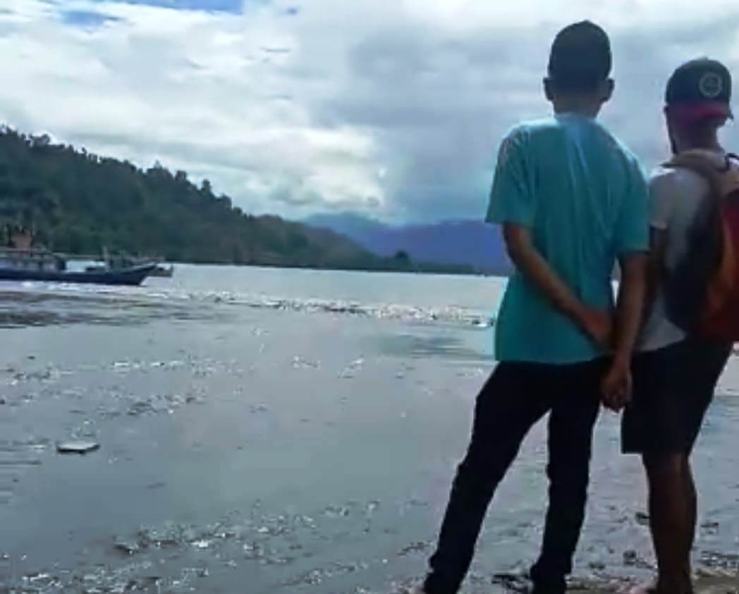 Situasi dan kondisi di  di pesisir Tehoru-Teluk Telutih. HMP/BOY