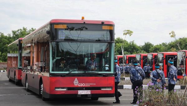 Pemkot Surabaya segera menerima bantuan bus listrik dari Kementerian Perhubungan.  Sebelumnya, bus listrik tersebut digunakan untuk mendukung layanan transportasi dalam pelaksanaan Konferensi Tingkat Tinggi (KTT) G20 di Bali