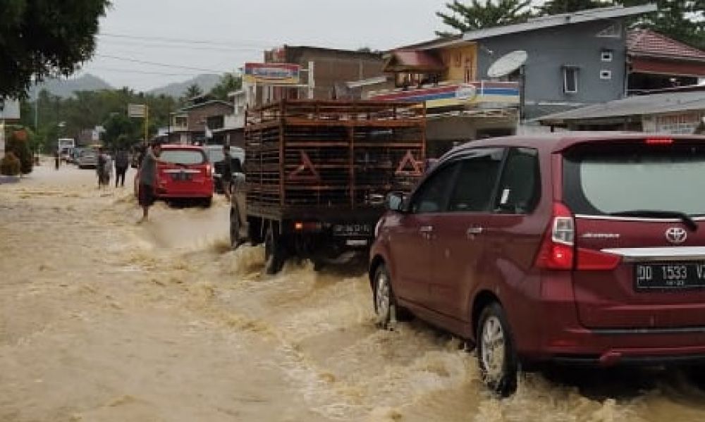 Banjir masih mengancam sejumlah wilayah di Indonesia (Foto: ist)