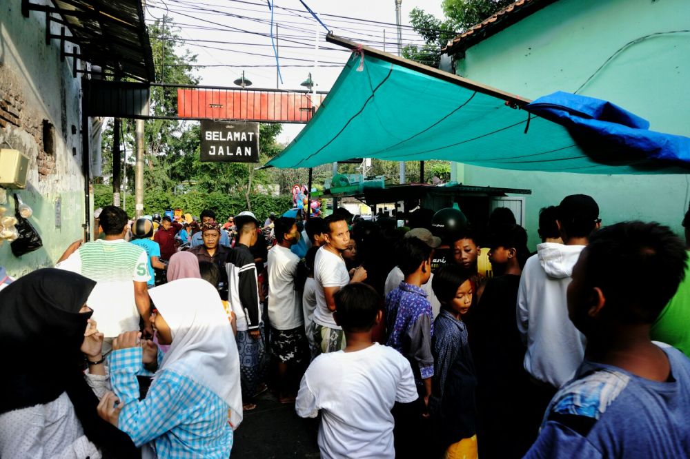 Di Ampel, pedagang takjil tak seramai Ramadhan sebelumnya, dampak Pandemi Covid-19 (Foto: HMP/Zulfikar)