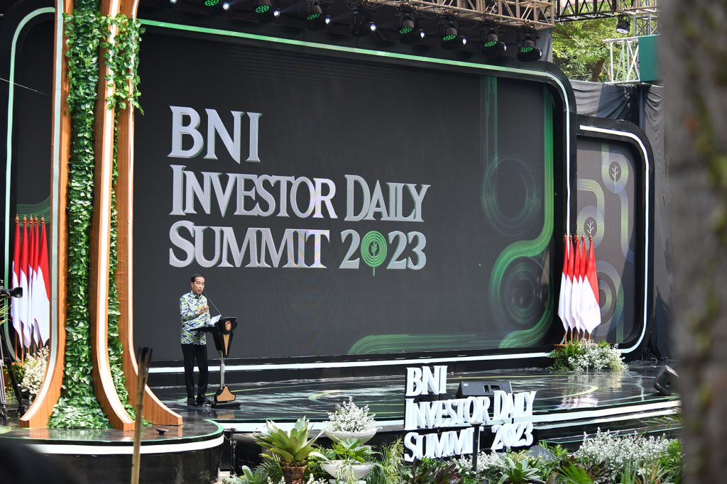 Presiden Jokowi membuka Investor Daily Summit 2023, Hutan Kota by Plataran, Senayan, Jakarta, Selasa (24/10/2024). (Foto: Humas Setkab/Jay)