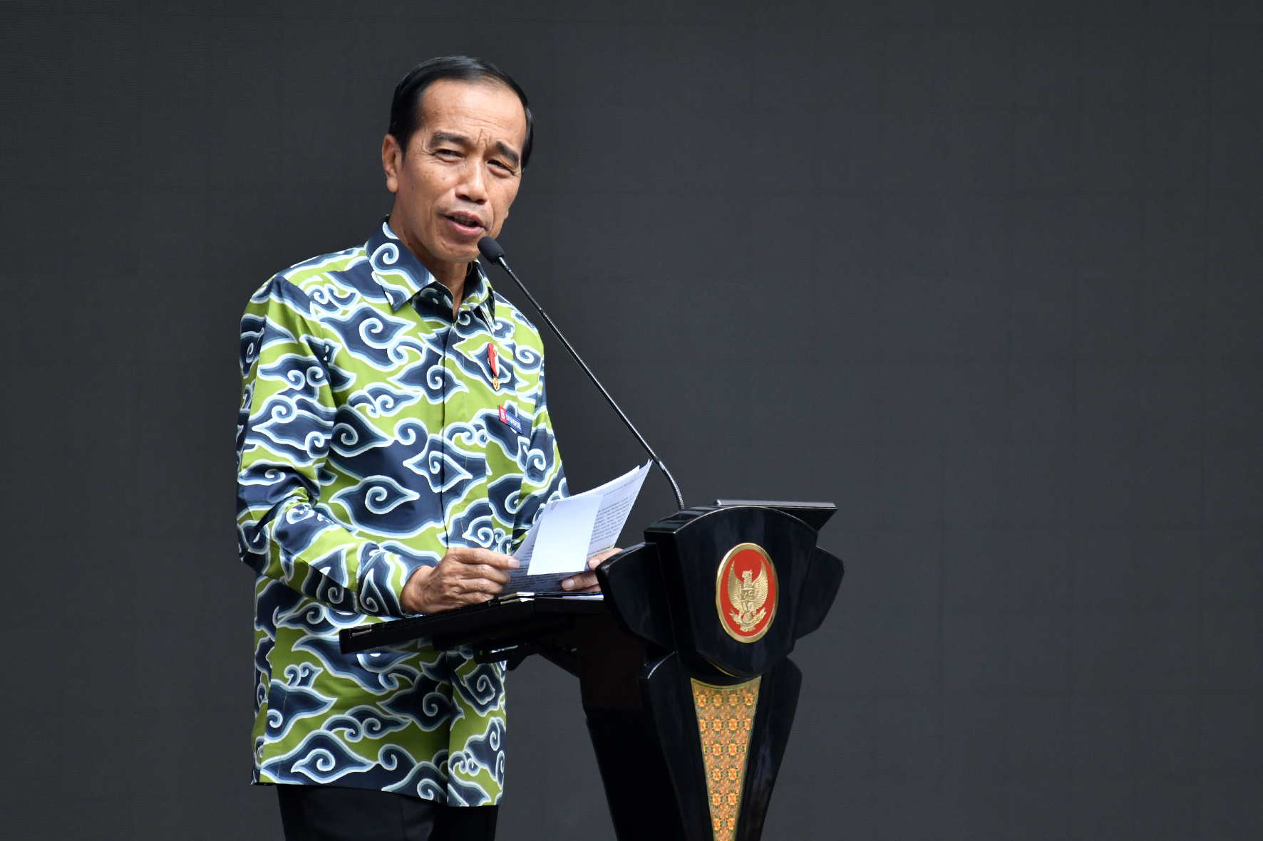 Presiden Jokowi membuka Investor Daily Summit 2023, Hutan Kota by Plataran, Senayan, Jakarta, Selasa (24/10/2024). (Foto: Humas Setkab/Jay)
