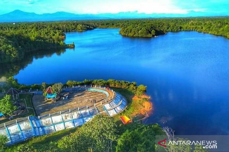 Objek wisata Danau Nibung di Kabupaten Mukomuko.(Foto Dok.Antarabengkulu.com)

