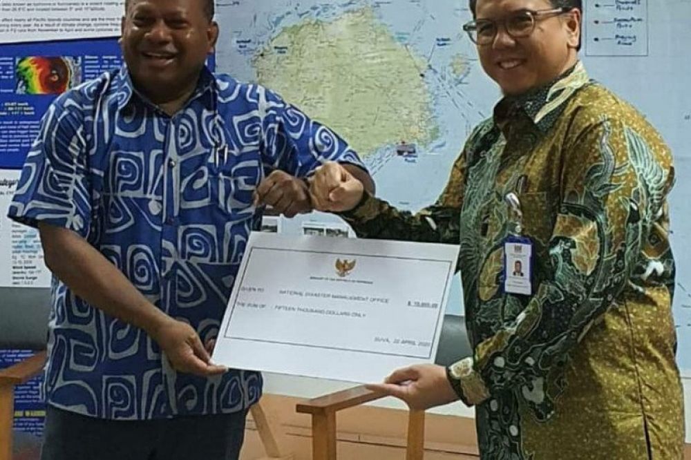 SOSIAL: Pemerintah Indonesia memberikan bantuan kepada pemerintah Fiji.