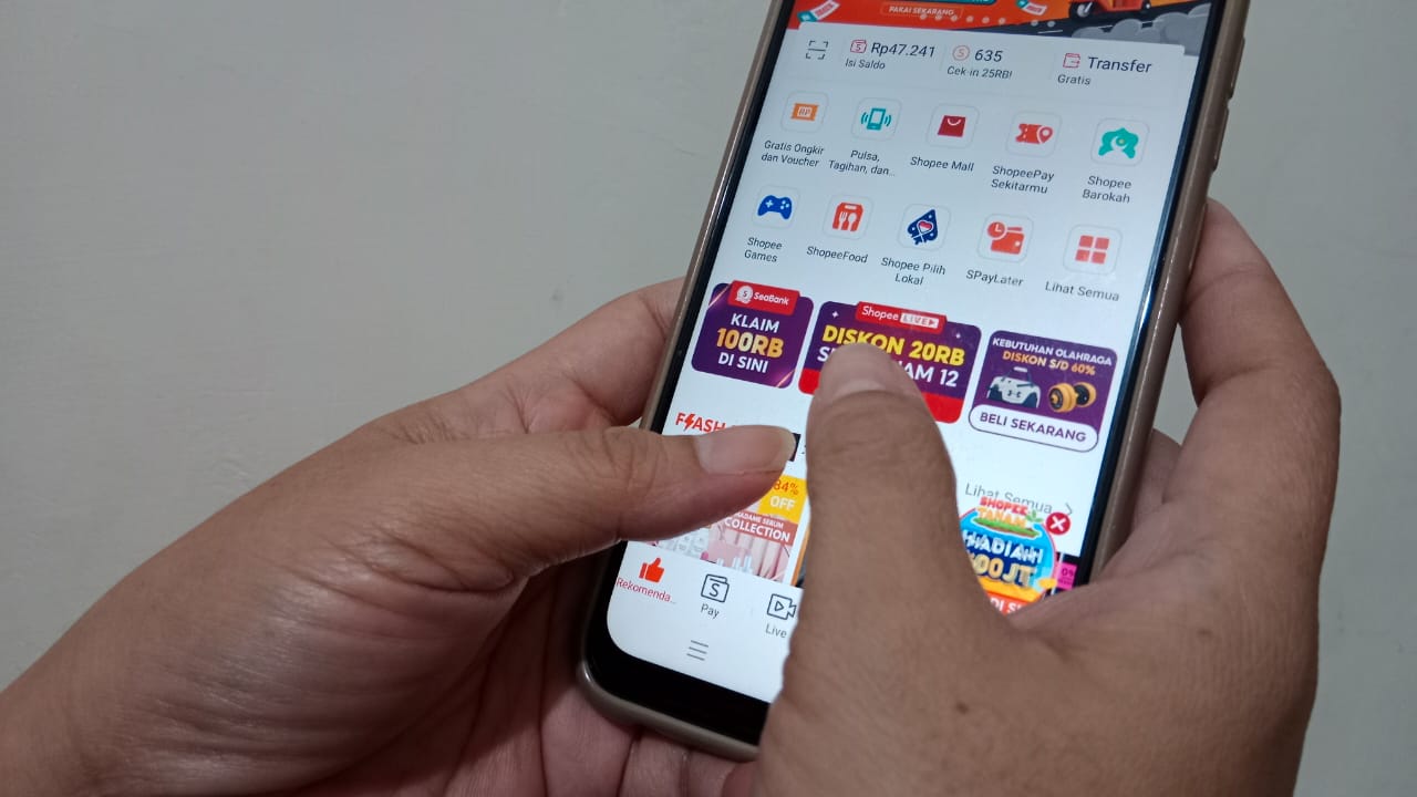 Bagaimana Hukum Belanja Menggunakan Paylater?