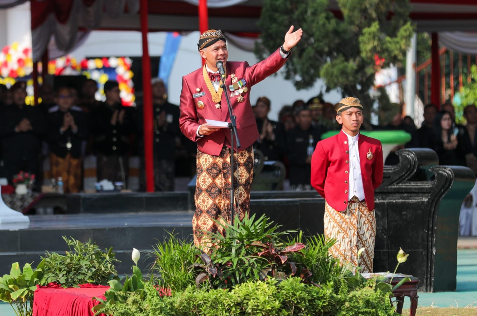  Gubernur Jawa Tengah Ganjar Pranowo menyampaikan pelurusan sejarah provinsi Jawa Tengah